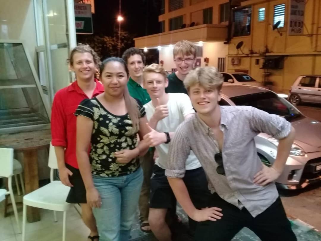 Halo Hostel Kota Kinabalu Kültér fotó